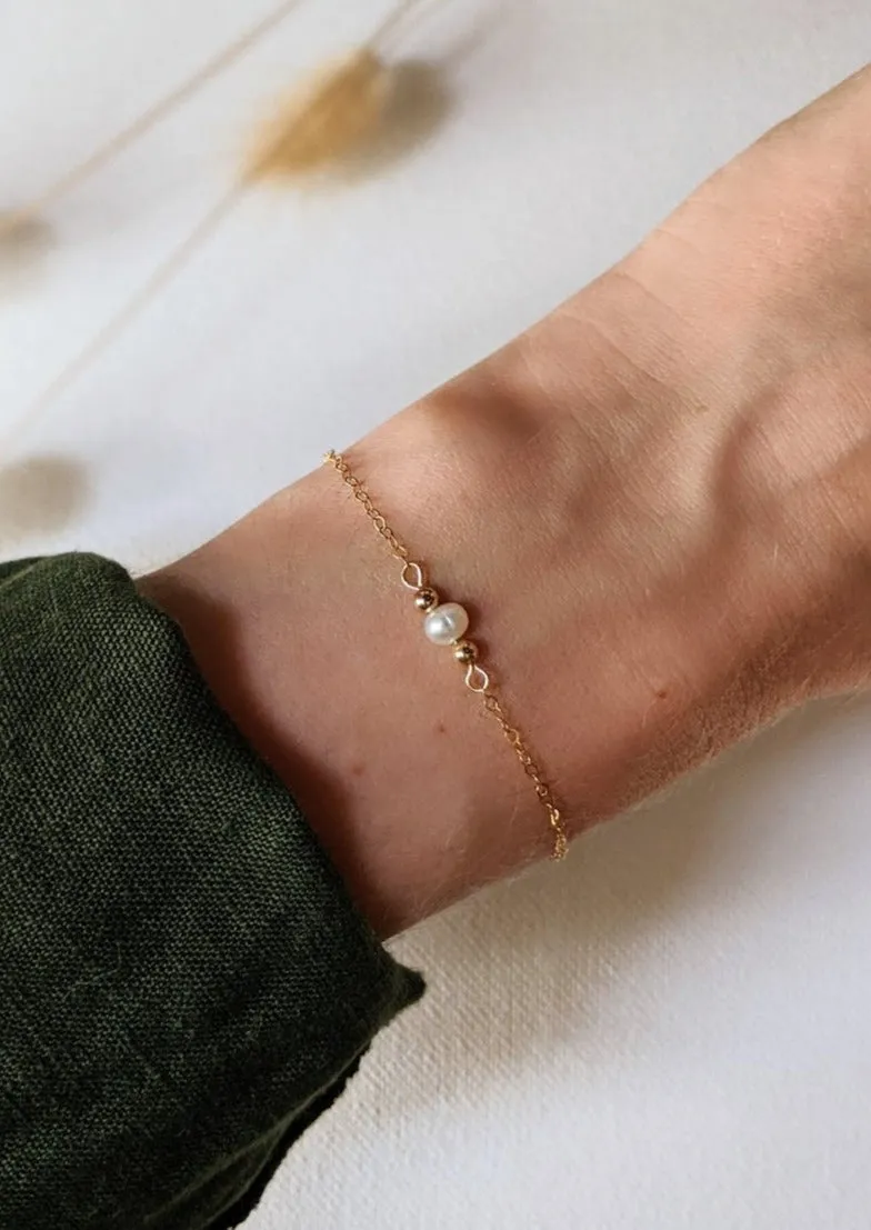 Ari Pearl Bracelet by Layer the Love