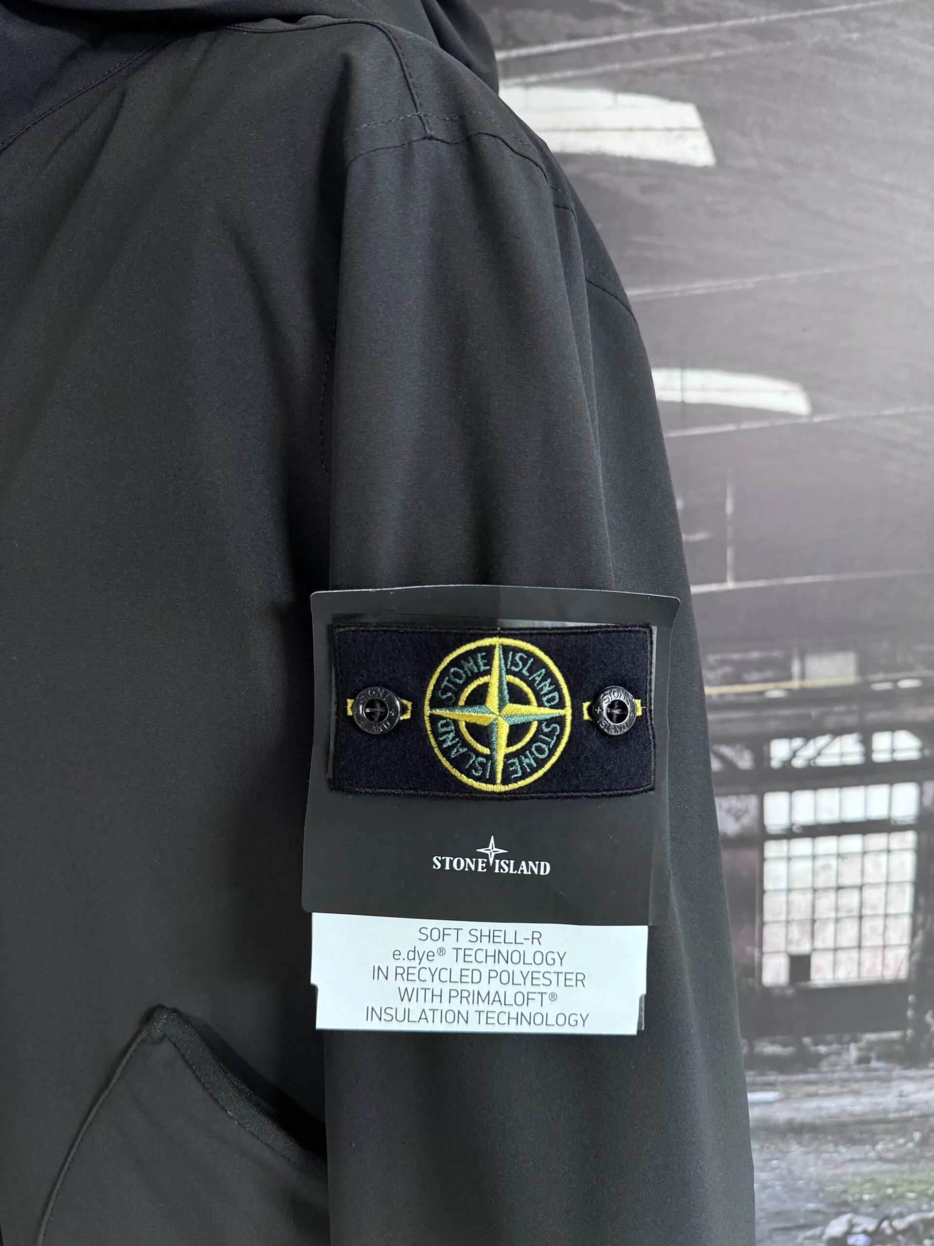 STONE ISLAND SOFT SHELL R WITH PRIMALOFT INSULATION TECHNOLOGY